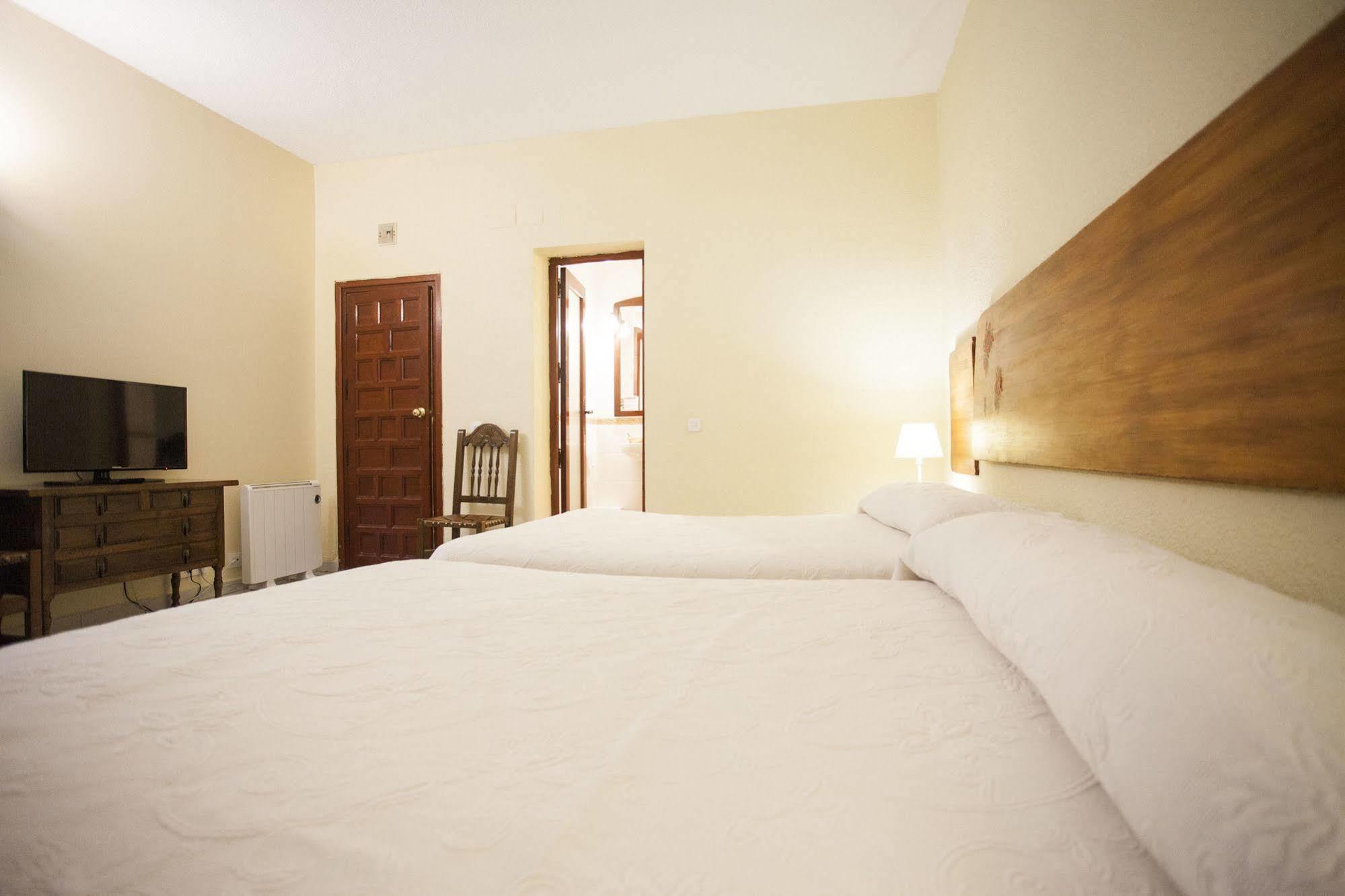 Hostal Castilla Aranjuez Kültér fotó
